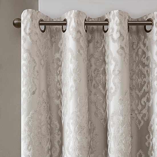 Madison Park Elysia Knitted Jacquard Damask Grommet Top Energy Saving 100% Blackout Single Curtain Panel