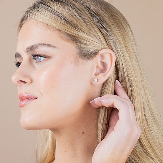 Diamond Blossom (G, Si2) 1/4 CT. T.W. Lab Grown White Diamond 10K Gold 5.5mm Stud Earrings