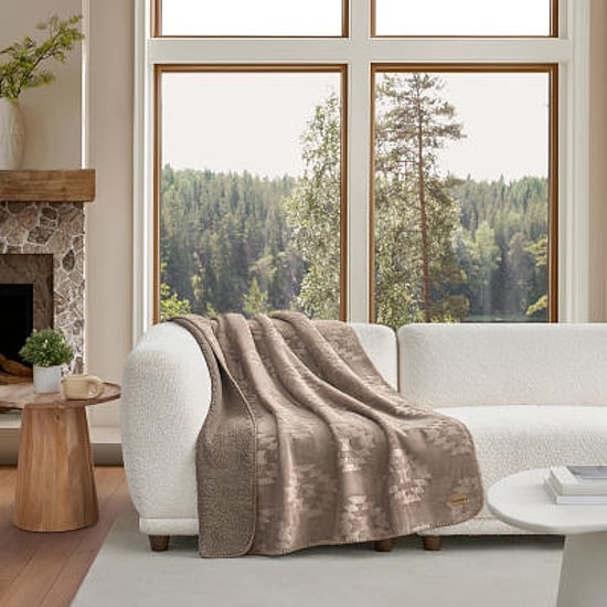 Bearpaw Danivale Washable Throw