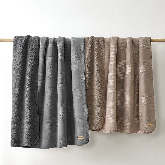 Bearpaw Danivale Washable Throw
