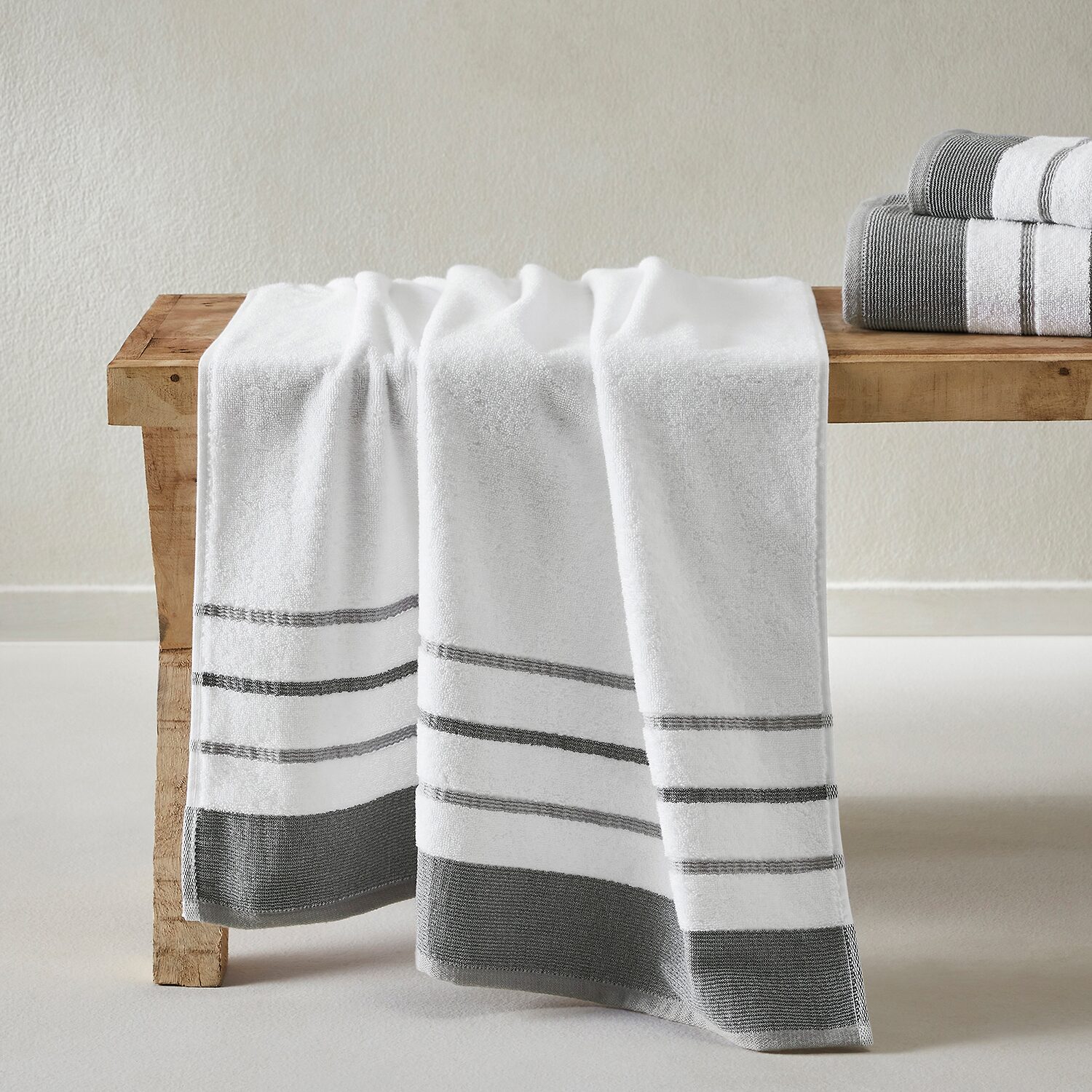 Linery Luxury Cotton Decorative 4-pc. Quick Dry Striped Bath Towel