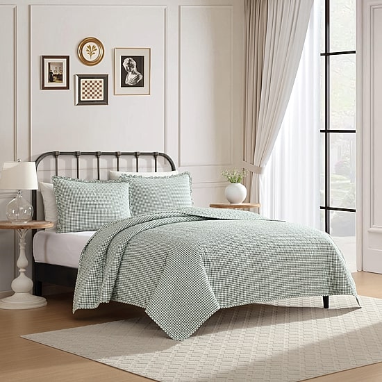 Laura Ashley Gracies Gingham Easy Care Quilt Set