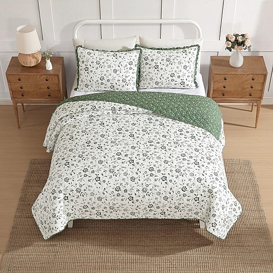 Laura Ashley Miranda Easy Care Quilt Set