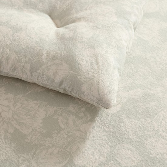 Laura Ashley Meredith Midweight Easy Care Comforter Set