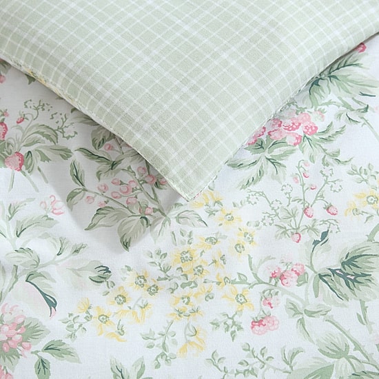 Laura Ashley Bramble Floral Midweight Easy Care Comforter Set