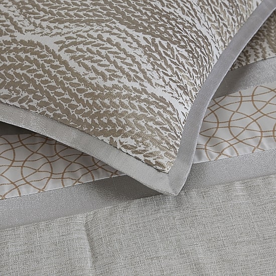 Stratford Park Ainsley 6-pc. Midweight Comforter Set