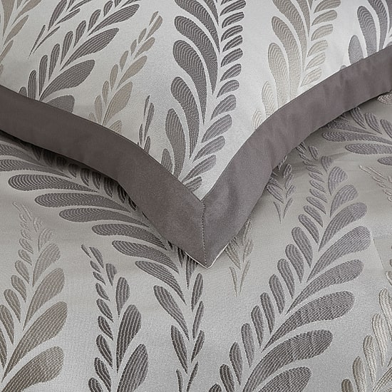 Stratford Park Quinn 7-pc Midweight Complete Bedding Set
