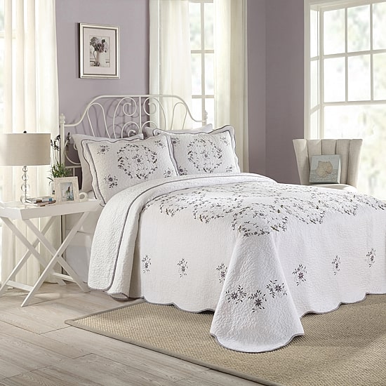 Modern Heirloom Gwen Bedspread