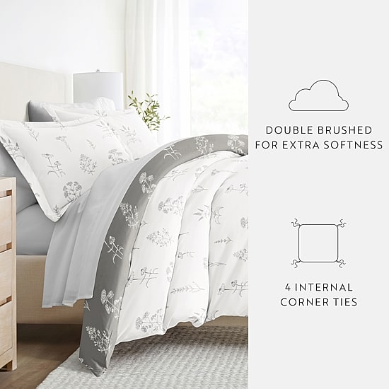 Casual Comfort Patterned Down Alternative Complete Bedding Set with Sheets