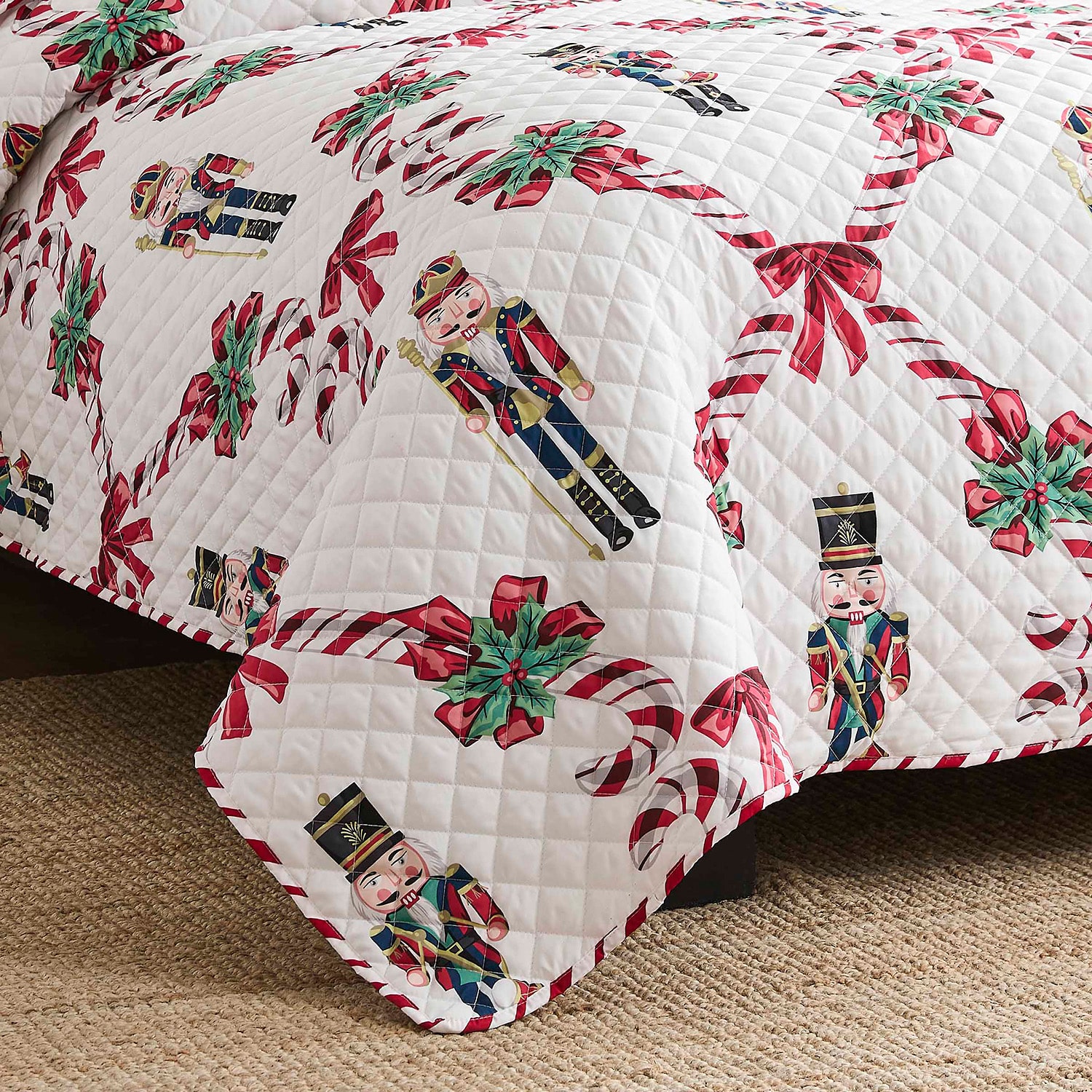 Avanti Nutcracker Set Reversible Quilt