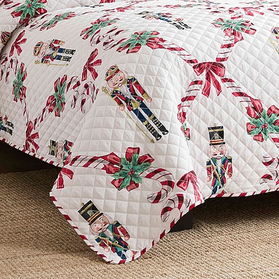 Avanti Nutcracker Set Reversible Quilt