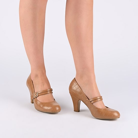 Journee Collection Windy Womens Round Closed Toe Cone Heel Pumps