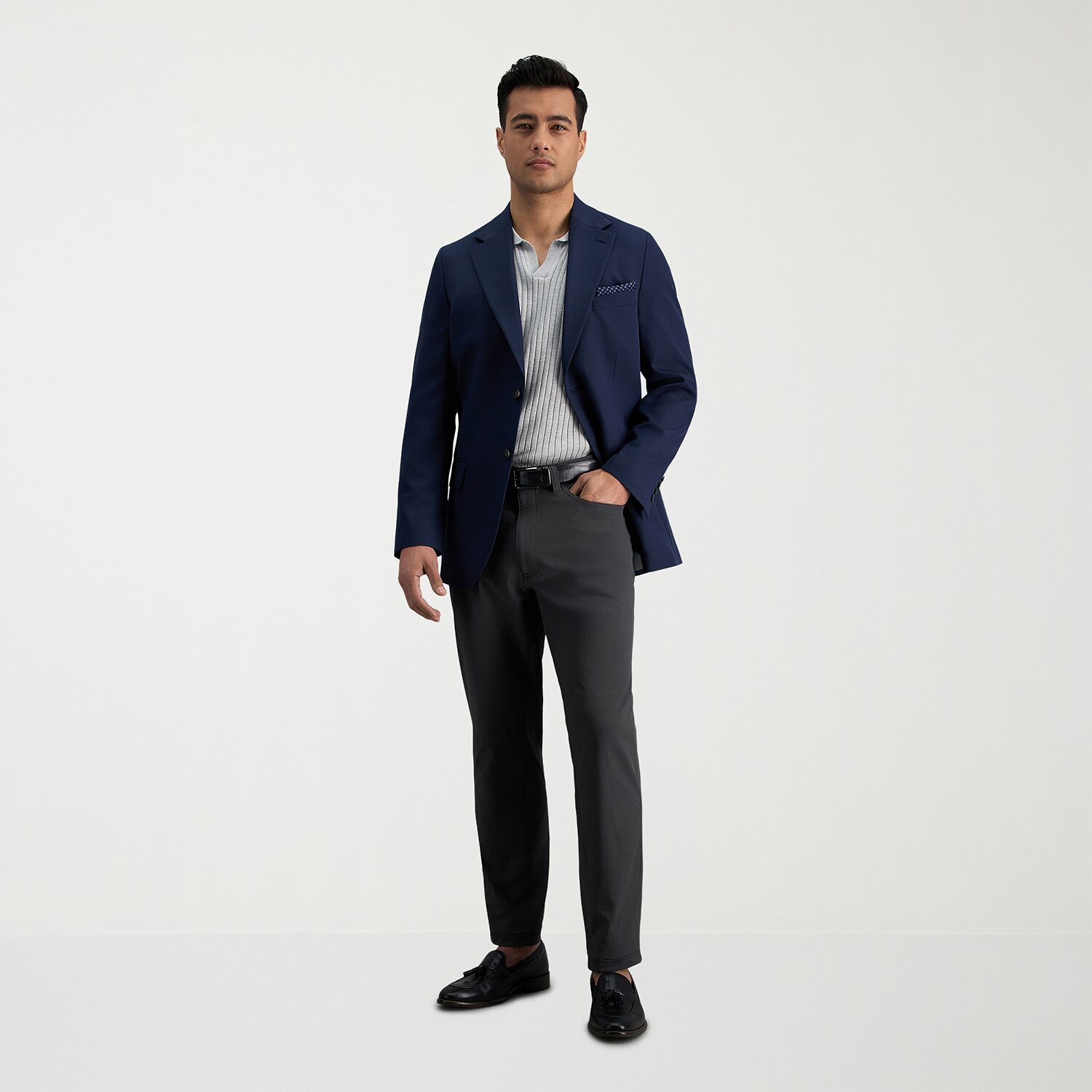 Haggar Sport Performance Nylon 5-Pocket Mens Straight Fit Flat Front Pant