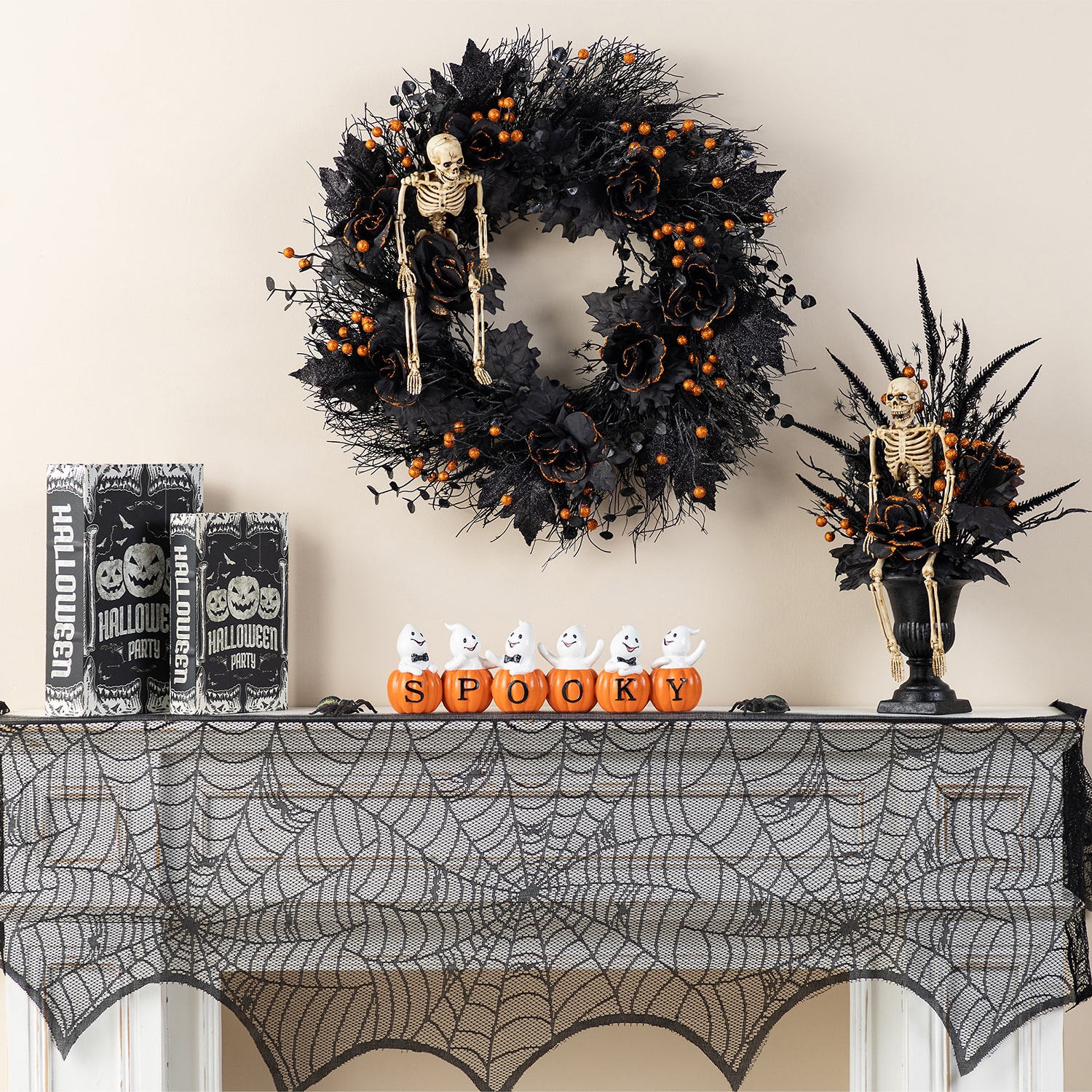 Glitzhome 16"L Halloween Polyresin Spooky Ghost Pumpkin Halloween Tabletop Decor