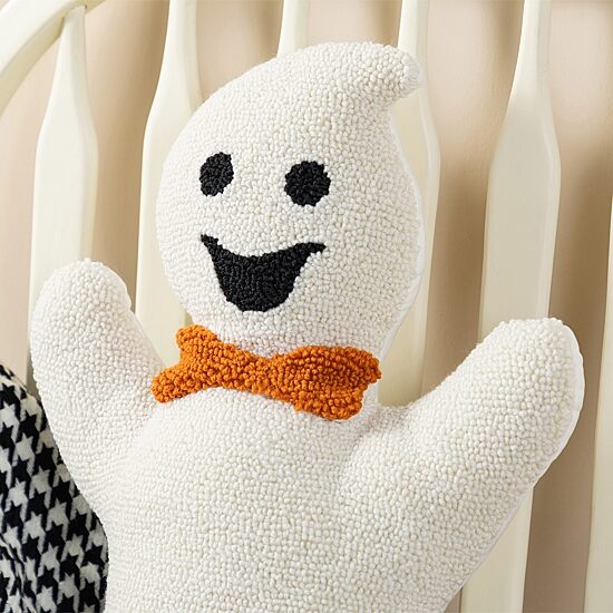 Glitzhome 18"H Halloween Hooked Ghost Shaped Throw Pillow