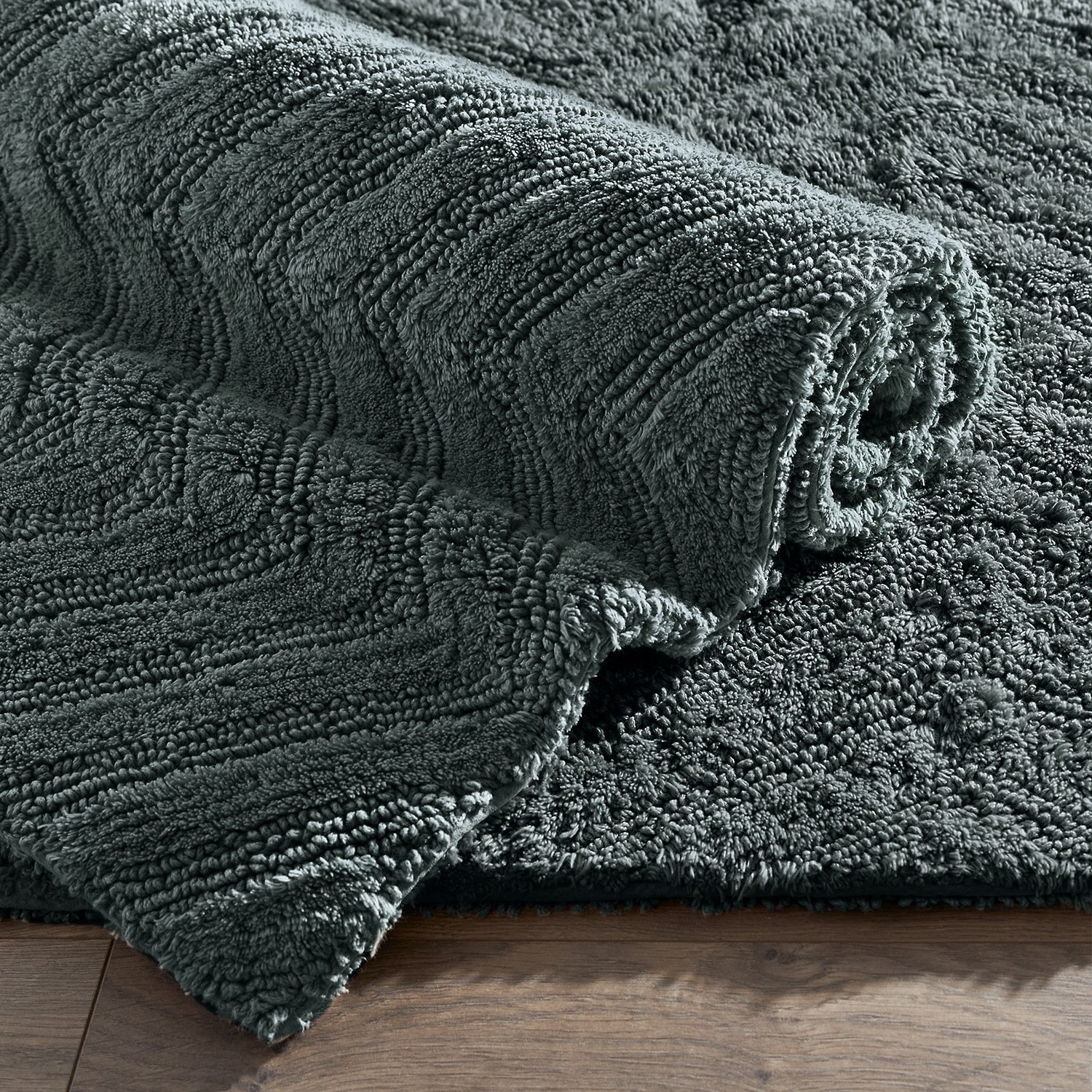 Fieldcrest Luxury Sculpted Reversible Bath Rug