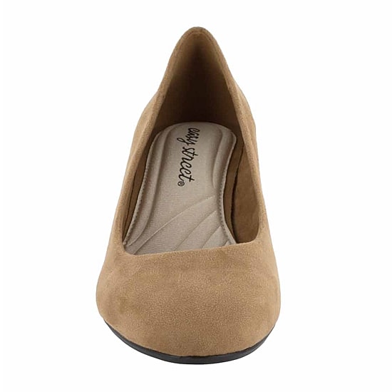 Easy Street Womens Proper Block Heel Pumps