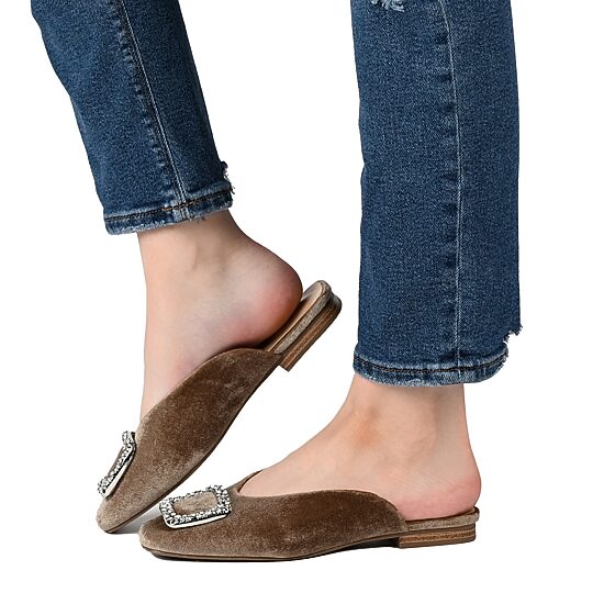 Journee Collection Sonnia Womens Square Closed Toe Mules