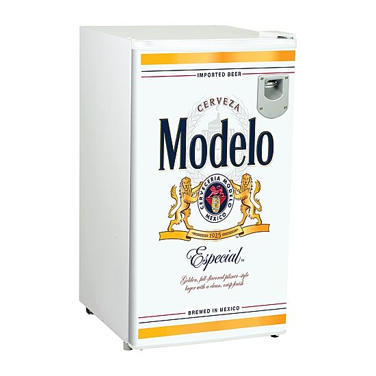 Modelo Compact Fridge with Bottle Opener- 90 L/ 95 Qt 3.2 Cu Ft
