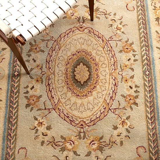 Safavieh Courtney Floral Hand Tufted Wool Indoor Rectangular Area Rug