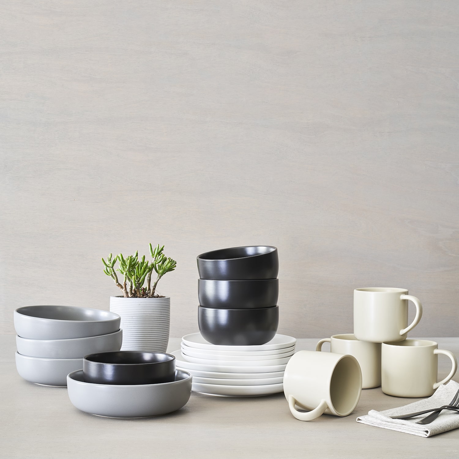 Loom + Forge Ren Stoneware Dinner Plate