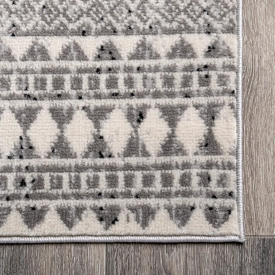 Nuloom Catherine Henna Tribal Bands Banded Indoor Rectangular Accent Rug