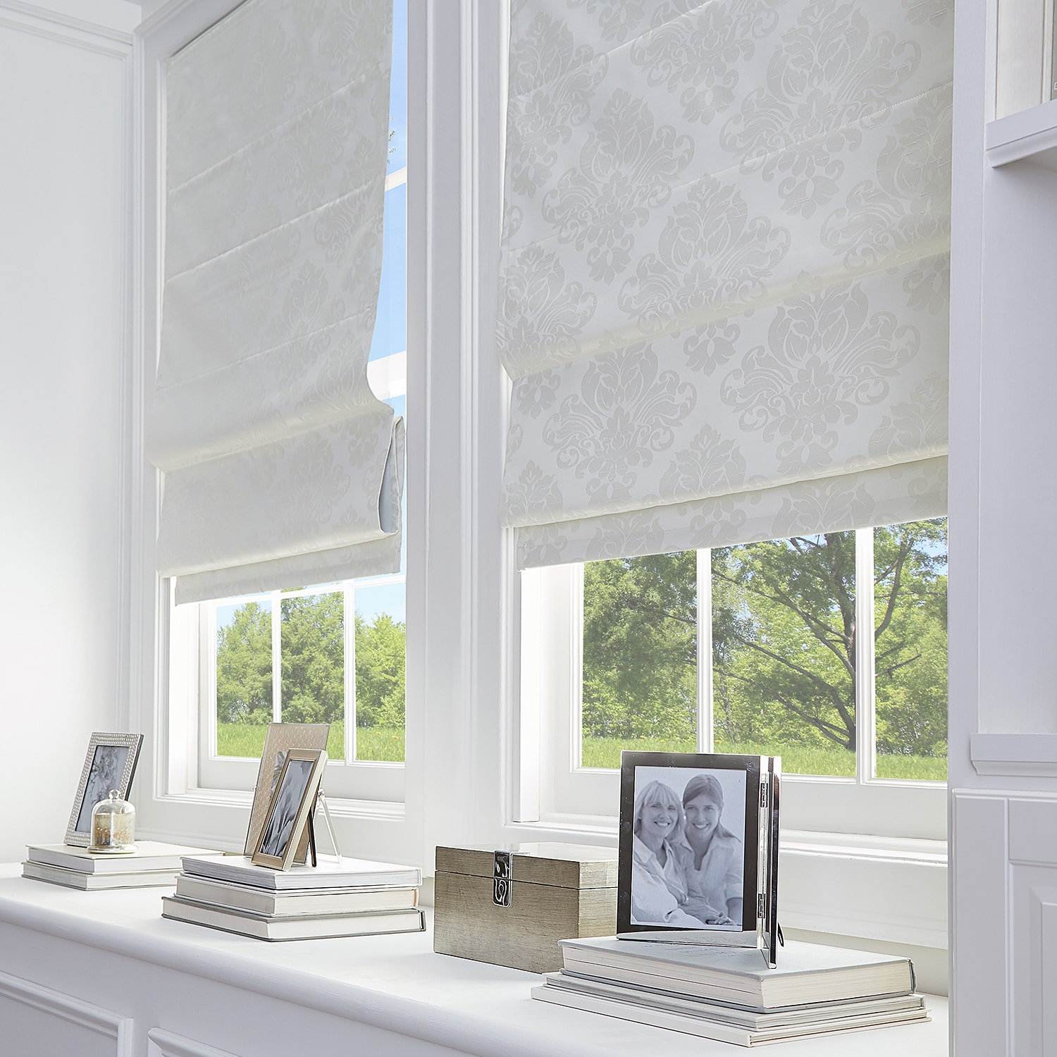CHF Damask Cordless Room Darkening Roman Shade