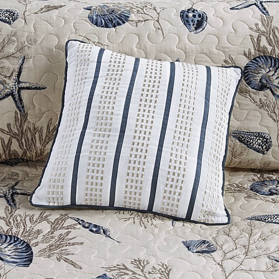 Madison Park Nantucket Coastal Quilt Set With Throw Pillows