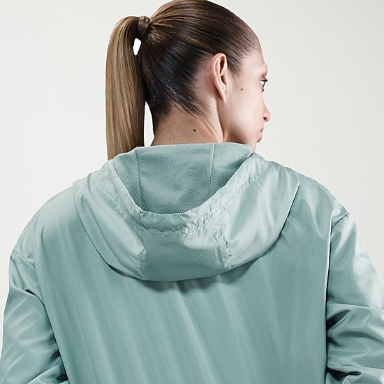Nike Womens Lightweight Windbreaker