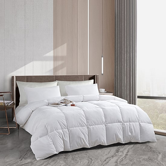 Serta® Midweight Down Hypoallergenic Comforter
