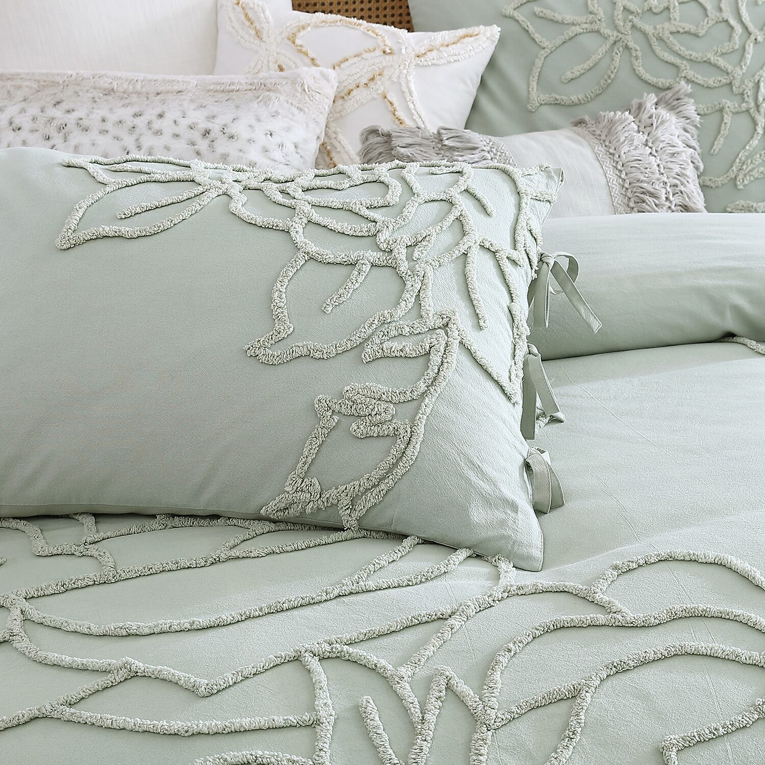 Peri Home Chenille Rose 3-pc. Midweight Comforter Set