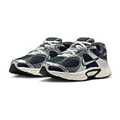 Nike V5 RNR Womens Sneakers