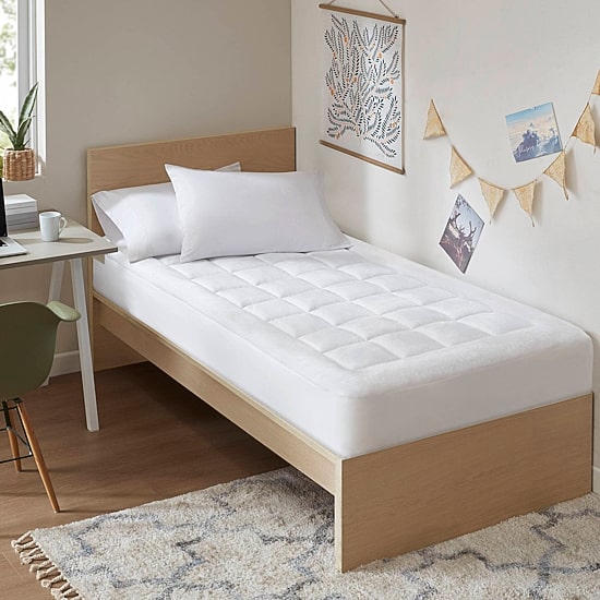 Madison Park Cloud Soft Plush Waterproof Quilted Mattress Pad