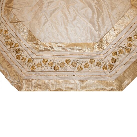 Kurt Adler Ivory  With Gold Pinecones Indoor Tree Skirt