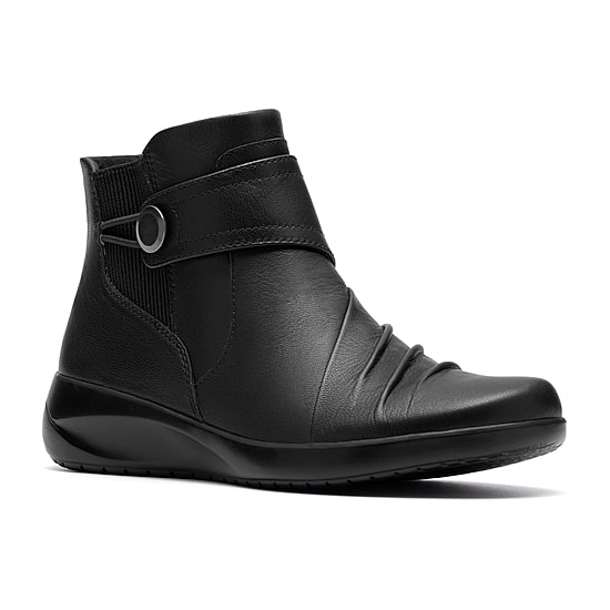 Clarks Womens Flat Heel Booties