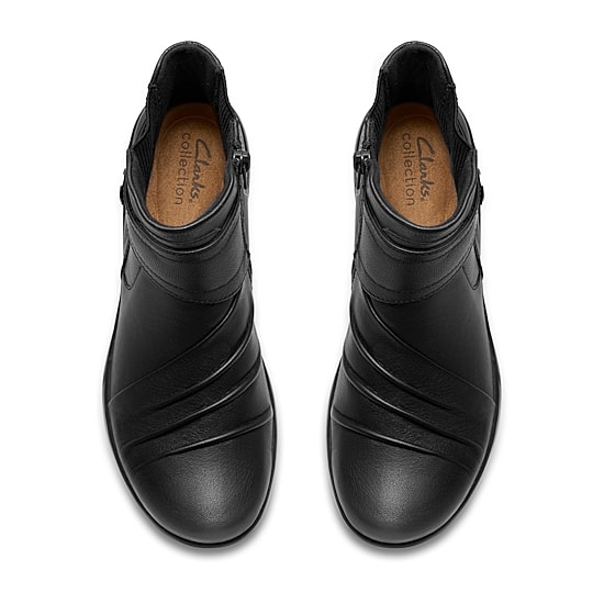 Clarks Womens Flat Heel Booties