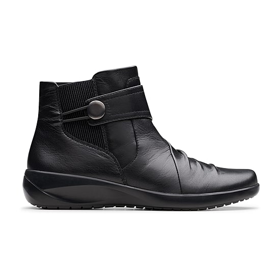 Clarks Womens Flat Heel Booties