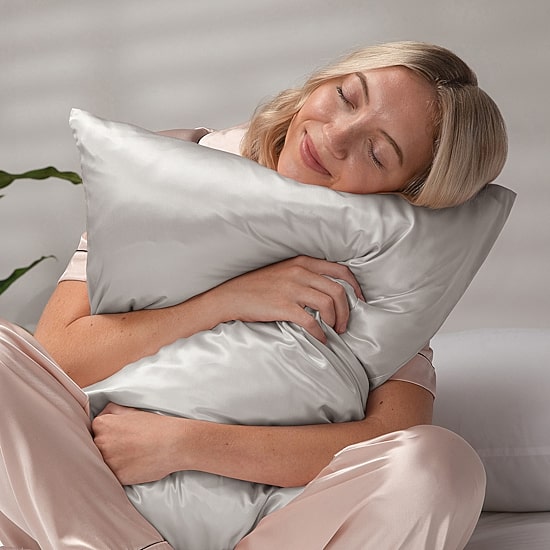 Casual Comfort Luxurious 100% Mulberry Silk Pillowcase