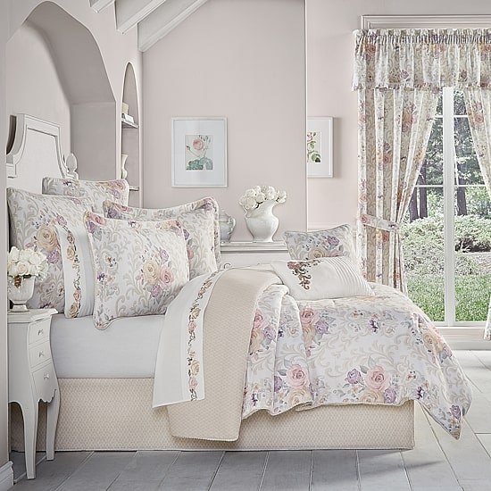 Royal Court Chardonnay 4-pc. Floral Midweight Reversible Comforter Set