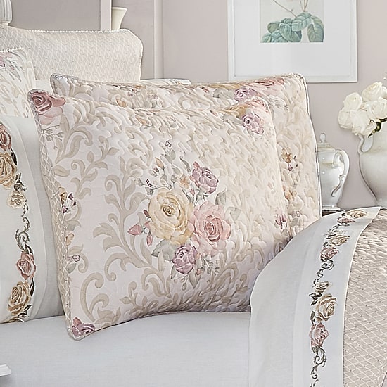 Royal Court Chardonnay Floral Quilt Set