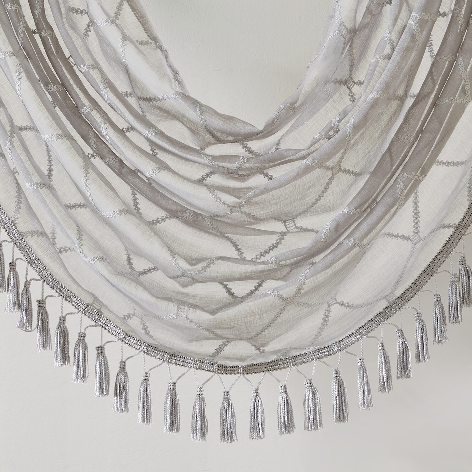 Madison Park Iris 38"W X 46"L Rod Pocket Waterfall Valance