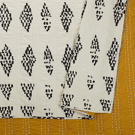 JUNGALOW by Justina Blakeney Prosperity Reversible Quilt Set