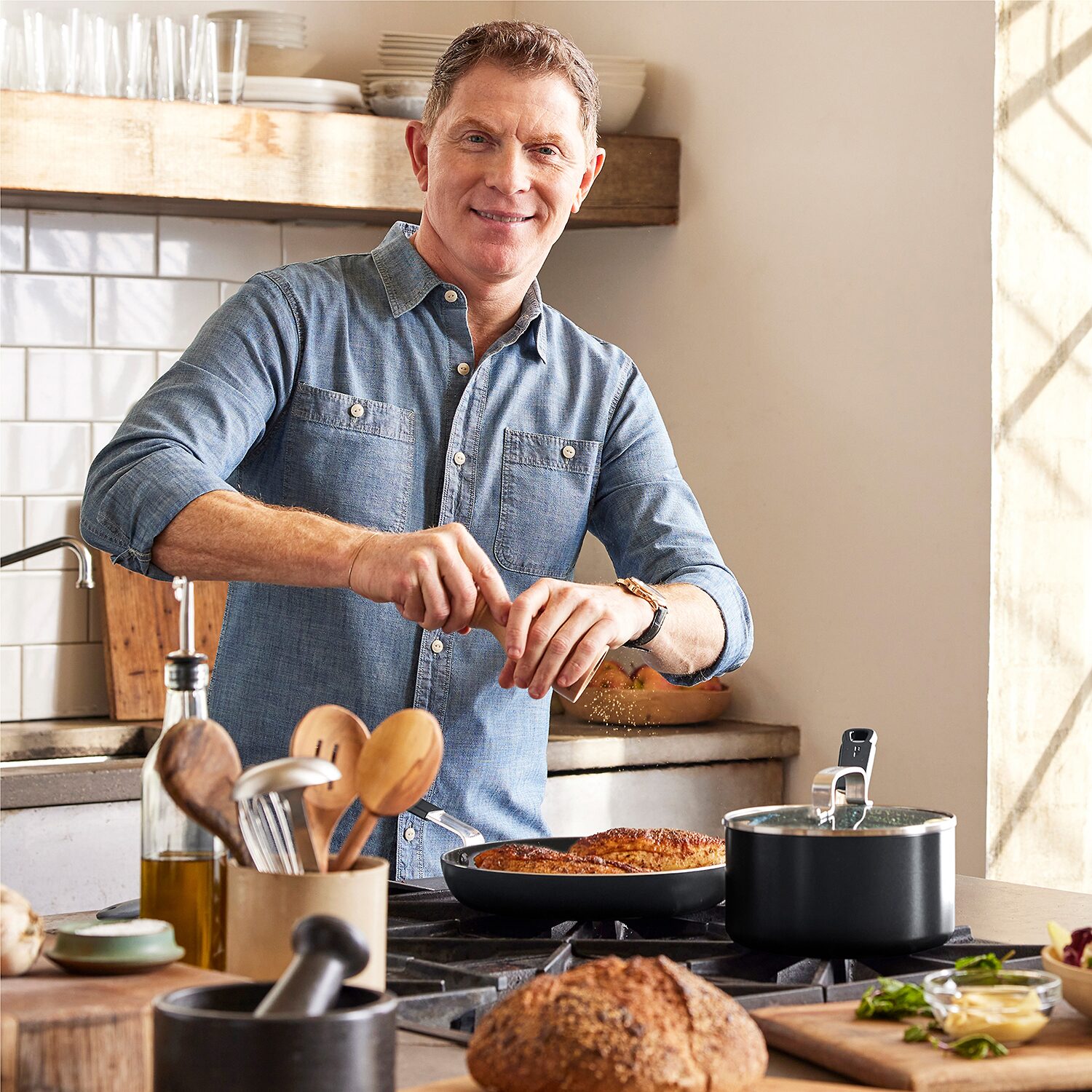 Bobby Flay Ceramic Non-Stick 2.5-qt. Sauce Pan with Lid