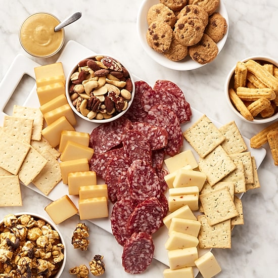 Hickory Farms Savory Snack Gift Box Set