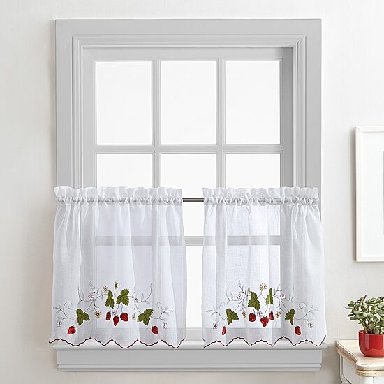 CHF Strawberry Garden 2-pc. Rod Pocket Window Tier