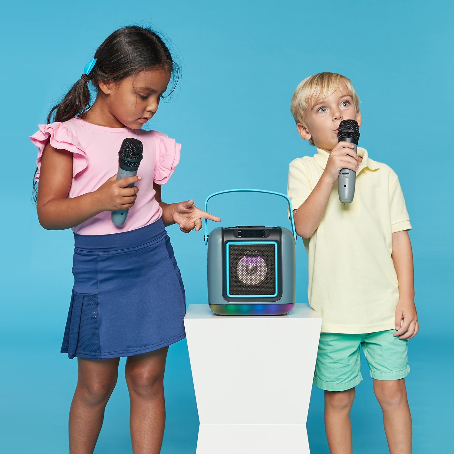 Singing Machine Cube Mini 2-pc. Karaoke Machine Sml668g