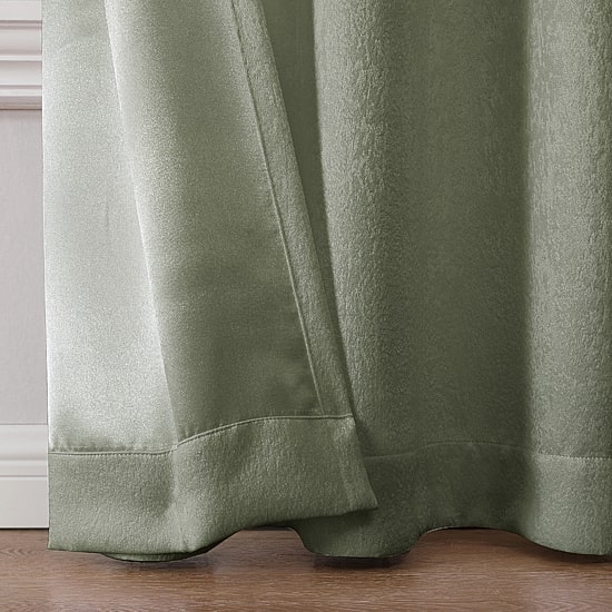 Regal Home Ayden Solid Grommet Top Energy Saving Blackout Single Curtain Panel