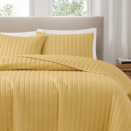 Brooklyn Loom Solid Cotton Percale Quilt Set