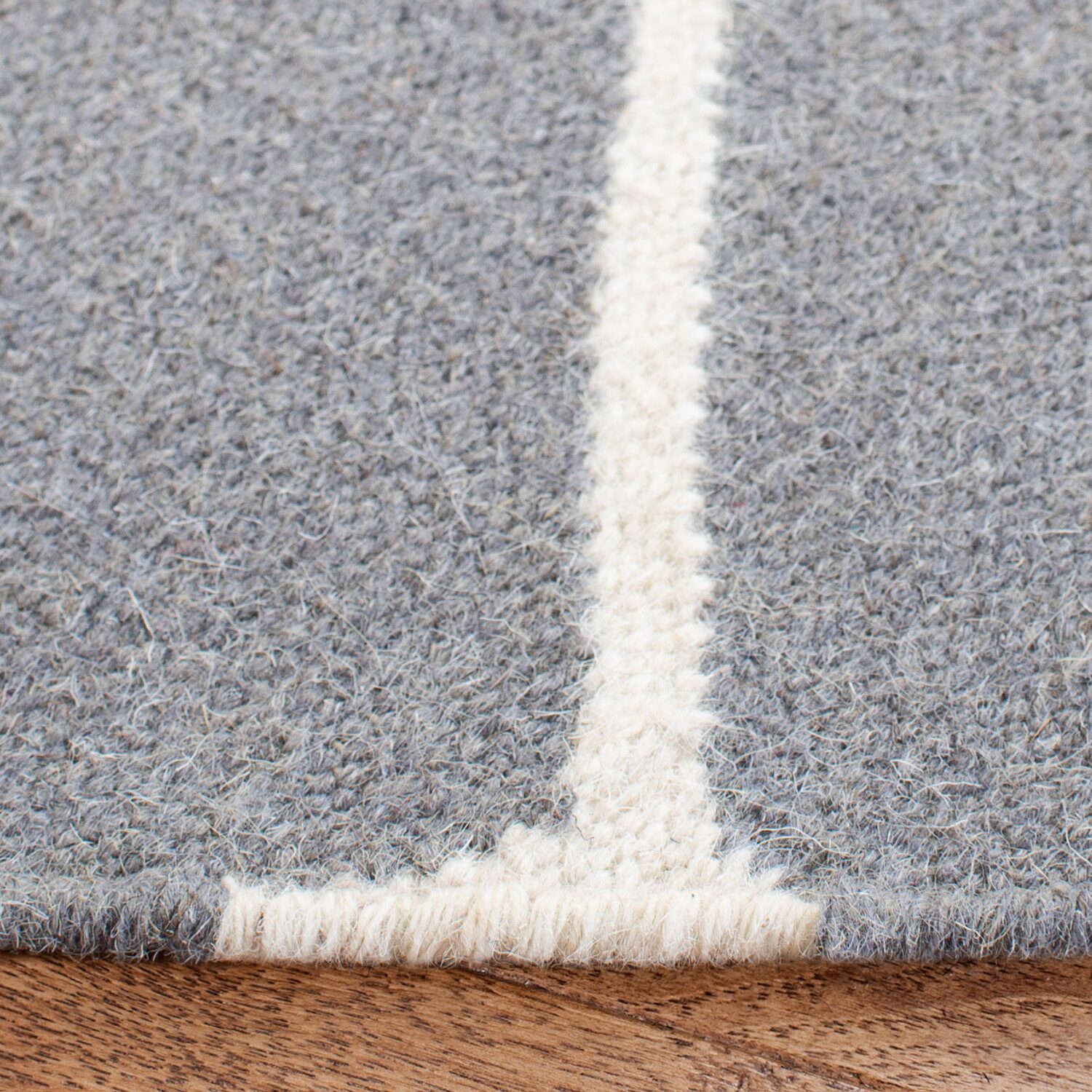 Safavieh Isolde Hand Woven Flat Weave Area Rug