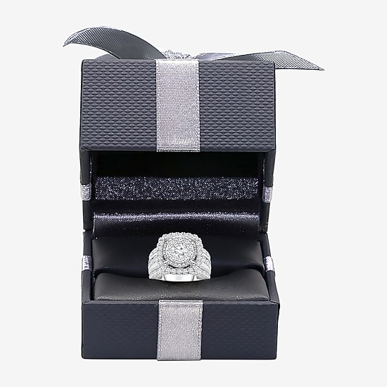 (I / I1) Womens 4 CT. T.W. Lab Grown White Diamond 10K or 14K White Gold Cushion Halo Engagement Ring
